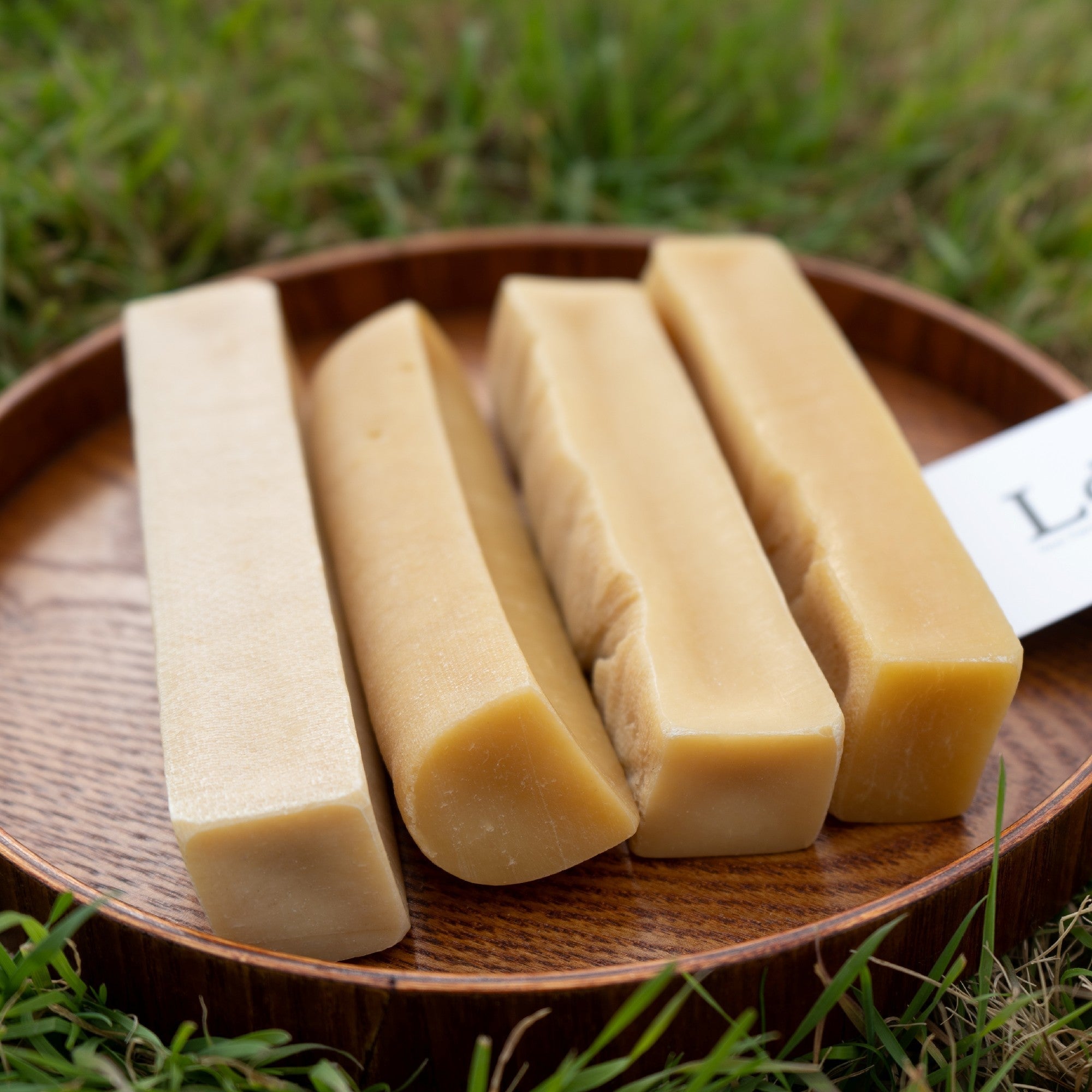 Natural Himalayan Yak Cheese Dog Chew – Long-Lasting (Medium)