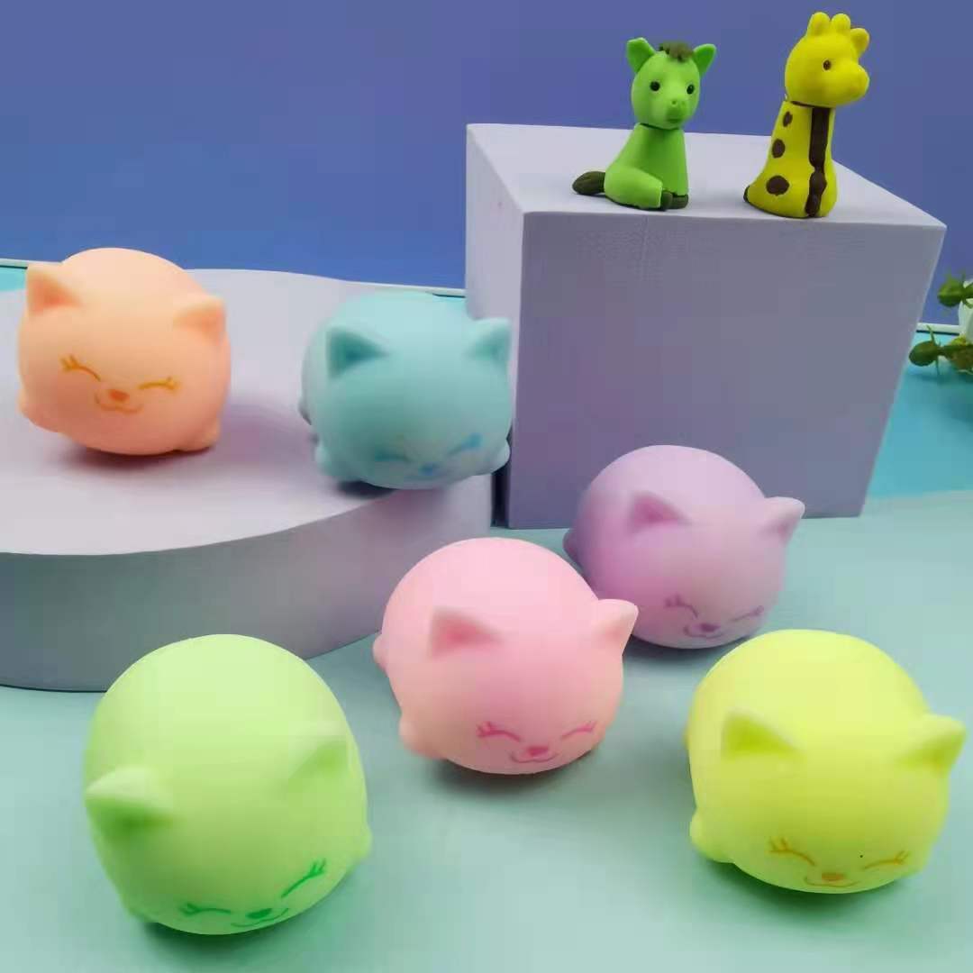 Luminous Squishy Tofu Ball Cat Toy – Glowing Play Ball